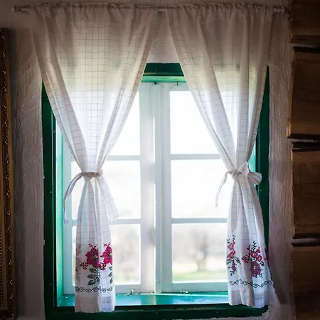 Vikend Kuce I Odmaraliste Julie Etno - Sarajevo Jahorina * Tvrdinici